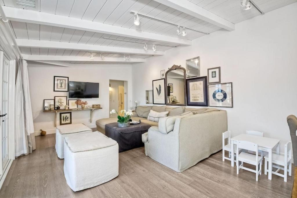 3690 Boulevard - Unit A Holiday home